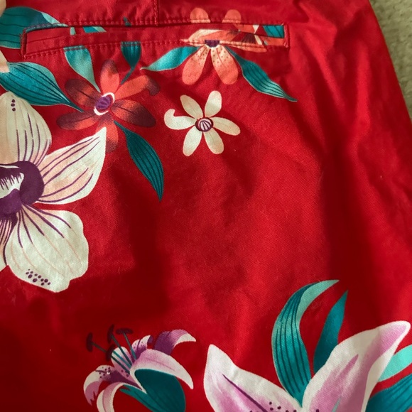 Old Navy floral shorts NWT - Picture 6 of 6